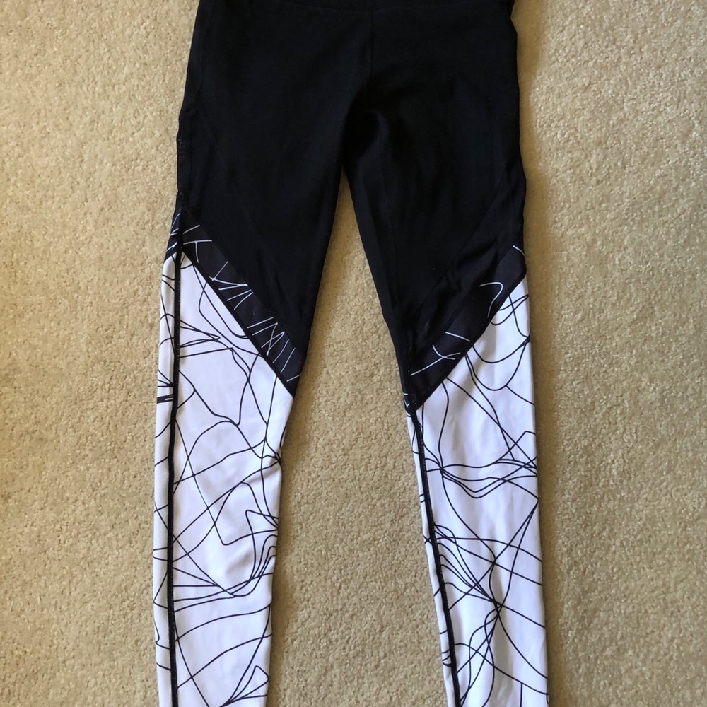 Fabletics Black and White Dynamic Leggings